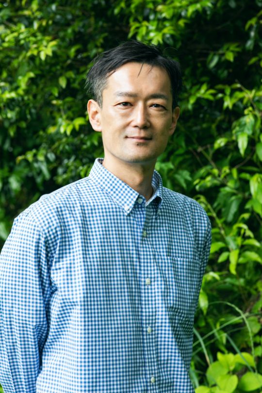 山﨑智之 写真